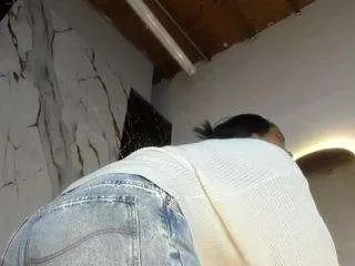 Offline ebonyyhot on CamSoda