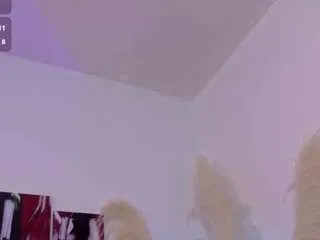 emmasexxy on CamSoda 