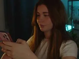 Offline frecklediyana on CamSoda