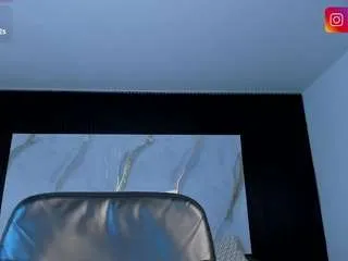 Offline freyja-sweet on CamSoda