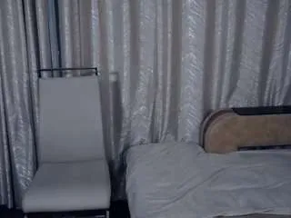 gwendolynblowe — stroke my tender feet [33 tokens remaining]