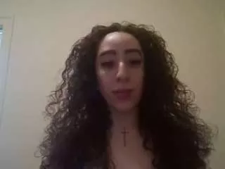 Freechat hintofhoneyy on CamSoda