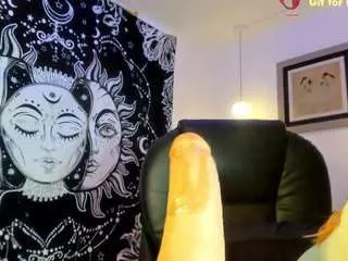 im-criiistal on CamSoda