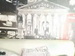 jade-foxx1 on CamSoda