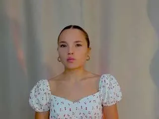 Freechat juleehamra on CamSoda