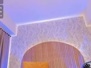 Freechat kendall-silver on CamSoda