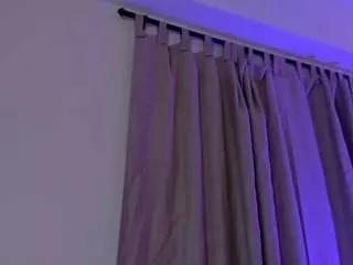 Freechat kendall-silver on CamSoda