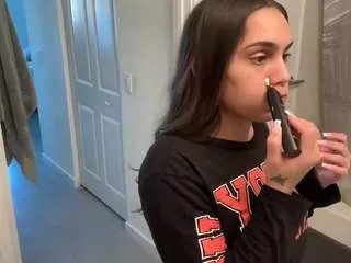 Freechat laladoll on CamSoda