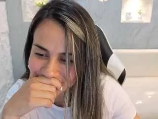 Freechat liat-white-tx on CamSoda