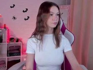 Freechat livingdolly on CamSoda