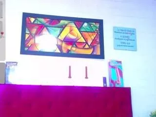 Offline louisenails on CamSoda