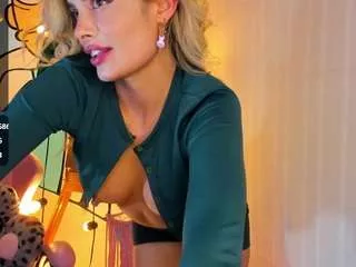 Offline lyannaa on CamSoda