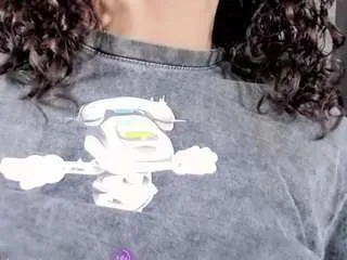 Freechat manellyksparklee on CamSoda