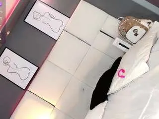 Freechat manellyksparklee on CamSoda