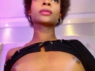 Offline mariah-mendezz on CamSoda