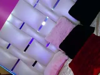 Offline mariah-mendezz on CamSoda