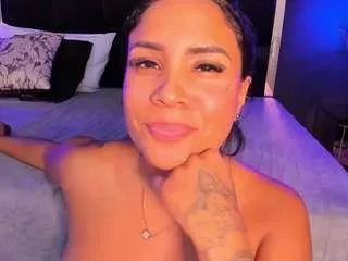 Offline marianaasantos on CamSoda