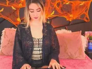 Freechat marydeniro on CamSoda