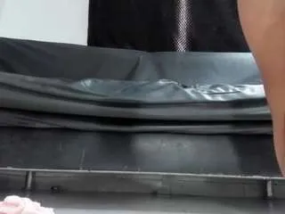 Offline maturehard on CamSoda