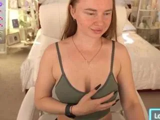 Offline miaredfox on CamSoda