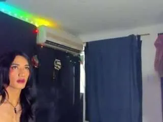 nahomyxxx on CamSoda