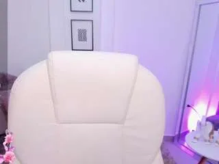 Offline naomii-campbell on CamSoda