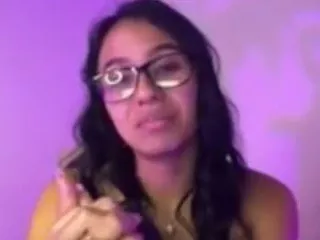 Freechat nico-robinn on CamSoda