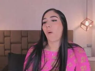 nikkii-vega on CamSoda 