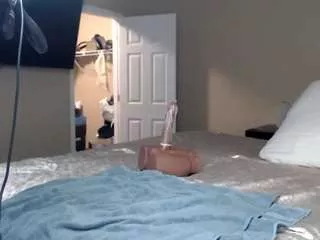 Offline parisloveee03 on CamSoda