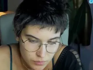 Offline passionsarah on CamSoda