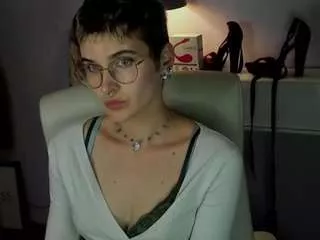 Offline passionsarah on CamSoda