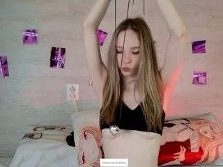 Offline princessemilia on CamSoda