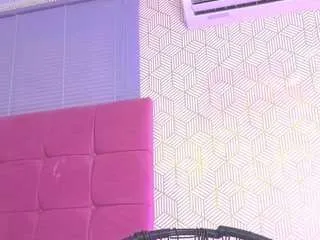 Offline quianna-1 on CamSoda