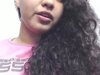 Freechat reichell-schmit on CamSoda