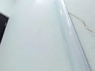 Offline sabrina-med on CamSoda