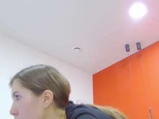 sellashinee on CamSoda 