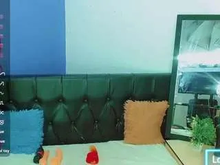 Freechat sharon-sex on CamSoda