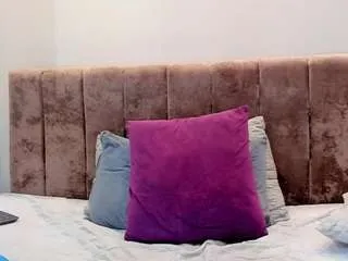 sofiagomez-1 — Get Me Naked + Oil In My Body [150 tokens remaining]