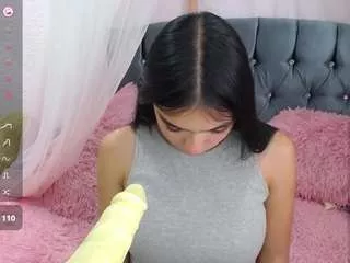 Offline sophiedrems on CamSoda