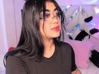 taliana-rose — Kisses on your cock and blow job #Latina #squir #bigboobis #bigass [5 tokens remaining]