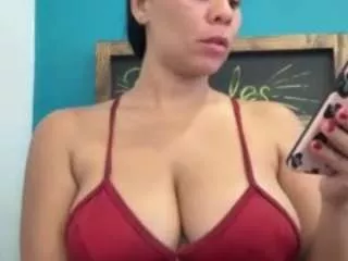 Freechat theperlasexy on CamSoda