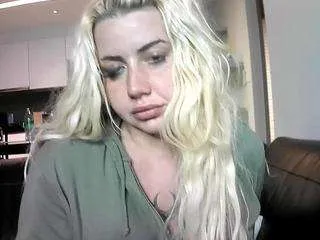 Offline tiadollxxx on CamSoda