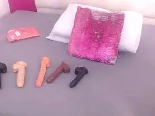 Offline tiny-whore18 on CamSoda