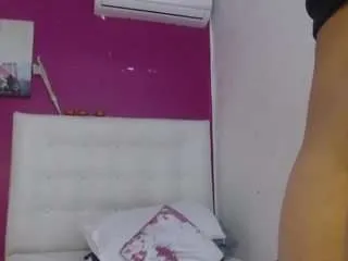 tiny-whore18 — Can you make my tight and tiny pussy cum all over my bed? @Goal3 naked /Goal7 finger pussy/ Goal12 Dildo fuck [25 tokens remaining]