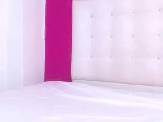 Offline tiny-whore18 on CamSoda