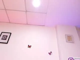 Freechat vaioleth-adams on CamSoda