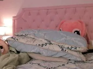 Freechat valentoro on CamSoda