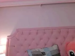 Freechat valentoro on CamSoda