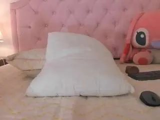 Freechat valentoro on CamSoda