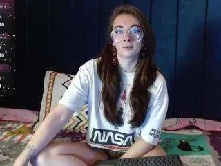 Offline violet-wish on CamSoda